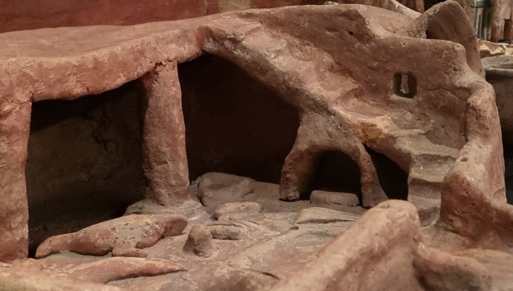 Portico in an egptian house Egyptian House. Egyptian Domestic Architecture.Egyptian architecture 